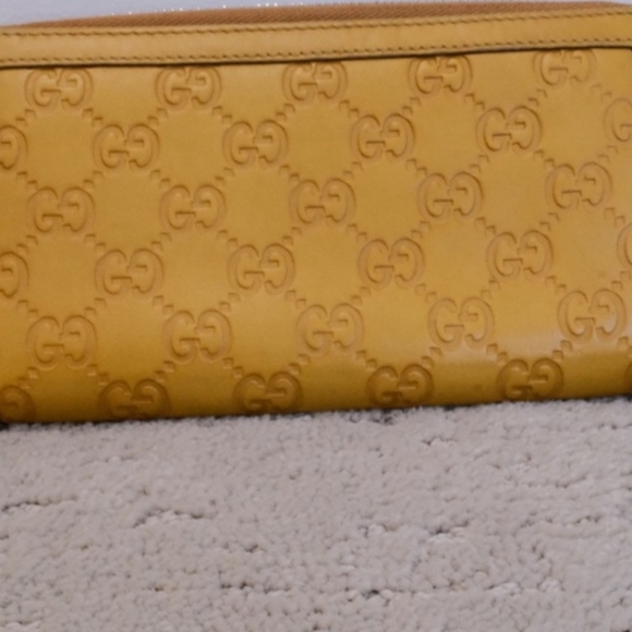 Authentic Gucci 'Shima' Women's Burnt Orange Genuine Italian Leather Clutch - Picture 7 of 8